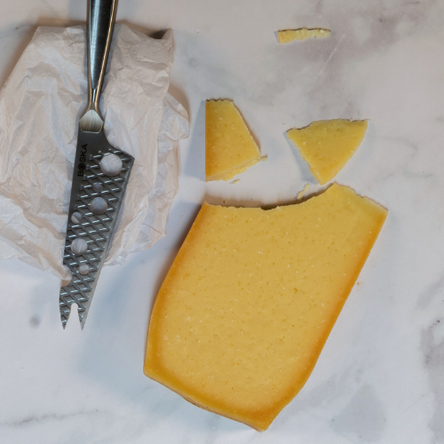 Bergkäse gereift - kräftiger Genuss aus den Bergen